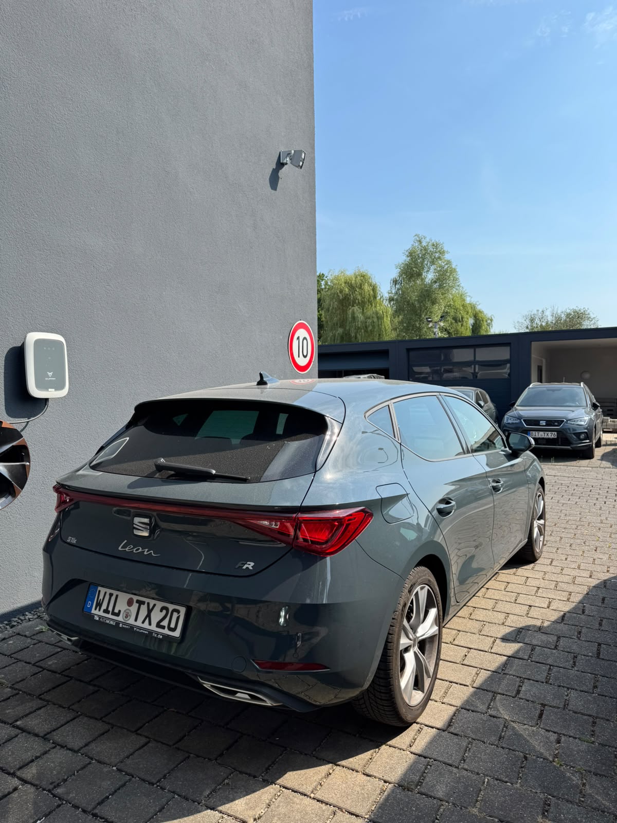 Fahrzeugabbildung SEAT Leon FR 1.5 eTSI 85 kW (116 PS) 7-Gang-DSG
